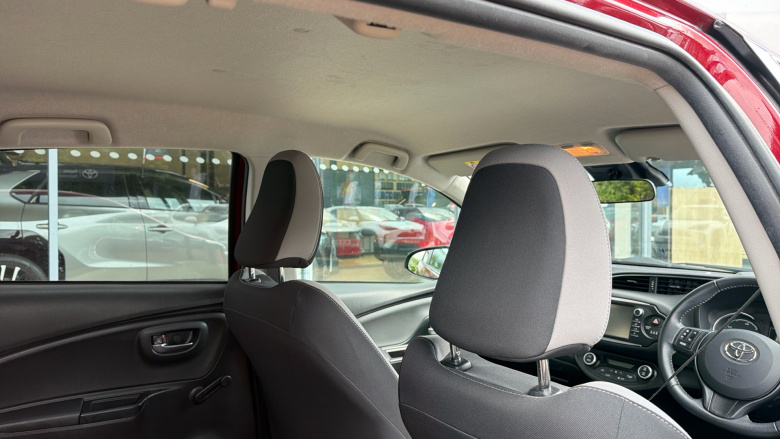 Toyota Yaris 1.5 Hybrid Y20 5dr CVT [Bi-tone] Hybrid Hatchback